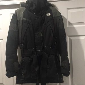 Black men’s North Face jacket